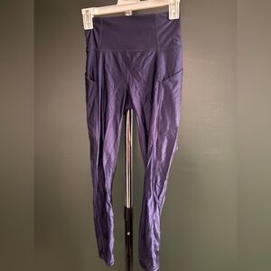 Fabletics - Oasis High Waisted Shine 7/8 Leggings